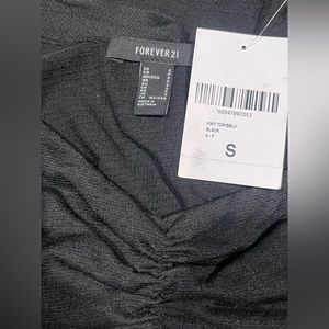 NWT - forever 21 black crop top 🖤